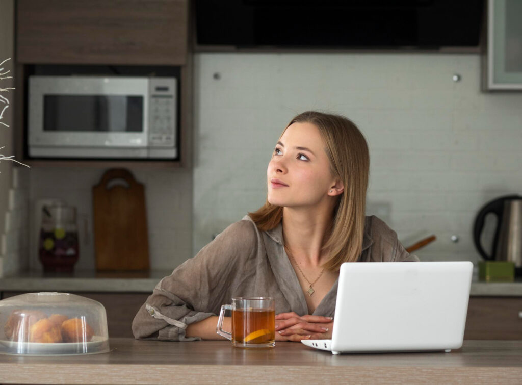Café sans « sur-cuisson » : bons degrés pour le goût et nettoyage sûr avec contacts protégés